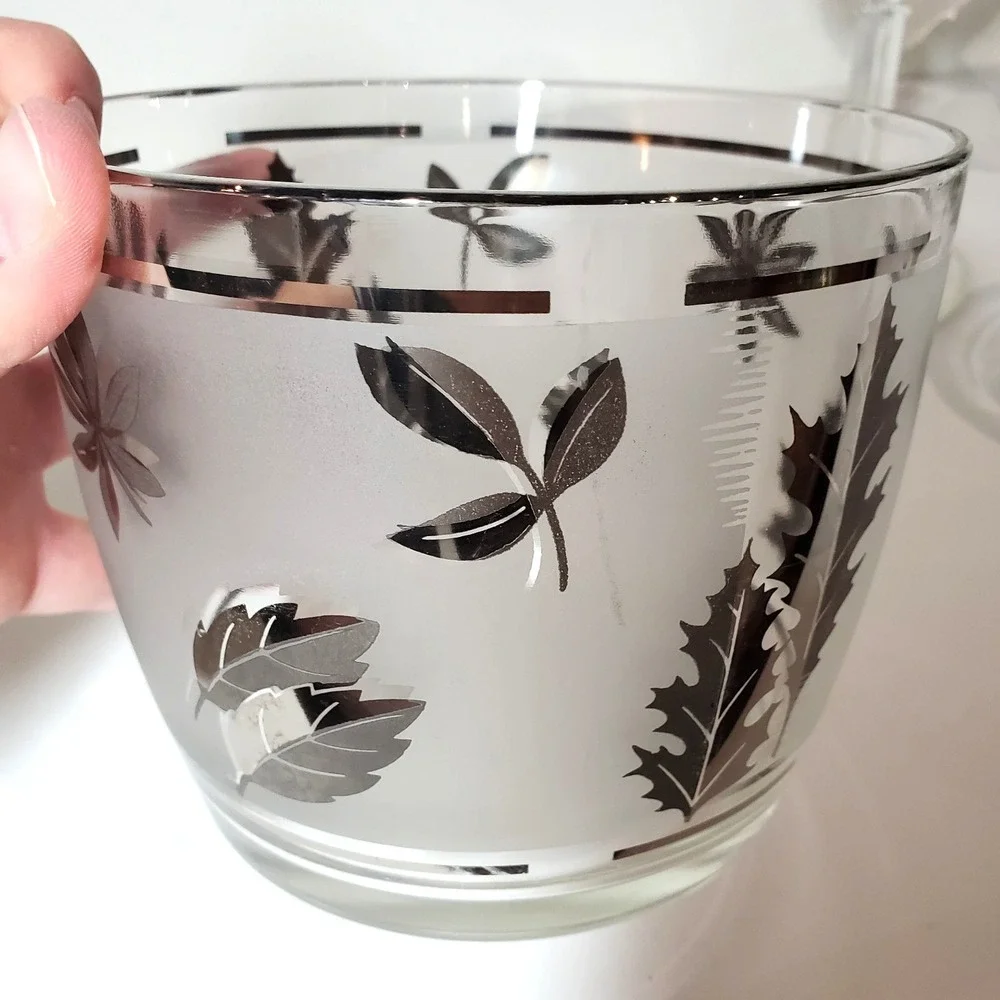 Set of 6 Vintage Libby Frosted Silver Leaf Champagne glasses w/ Ice Bucket‎